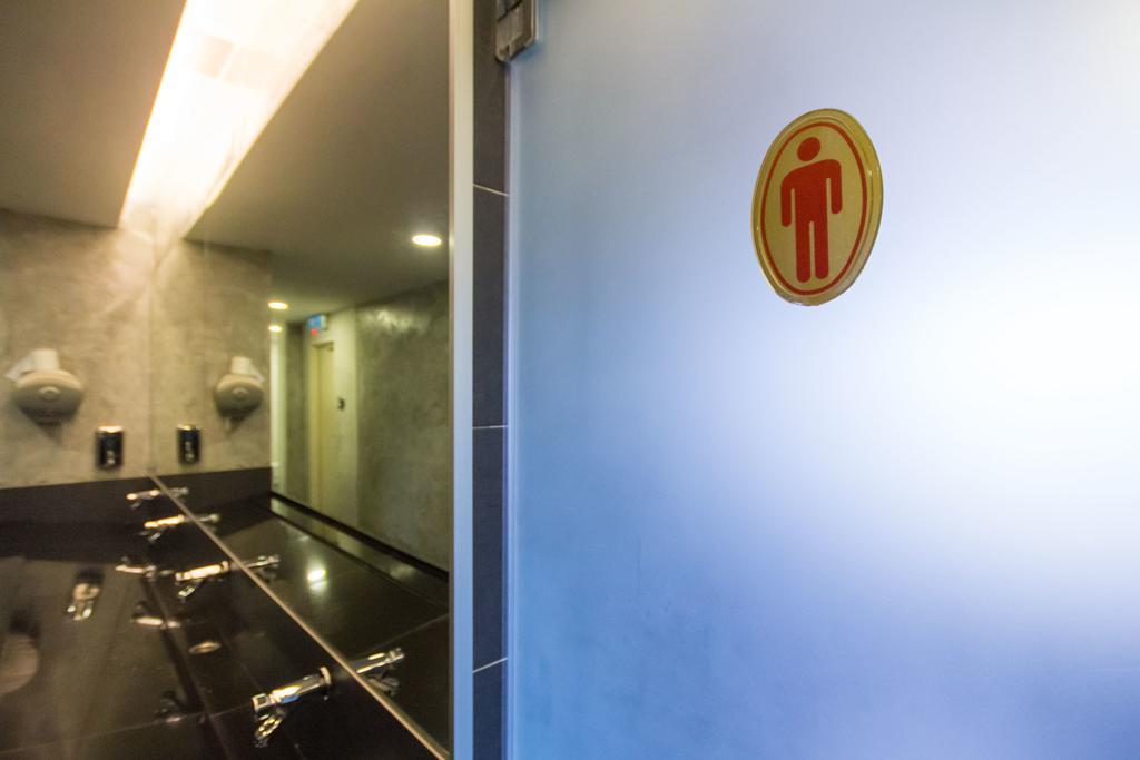 M Qube Hotel Sungai Dua Bukit Екстер'єр фото