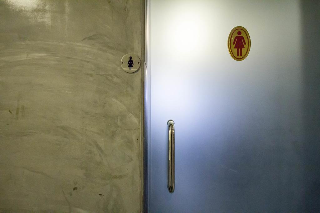 M Qube Hotel Sungai Dua Bukit Екстер'єр фото