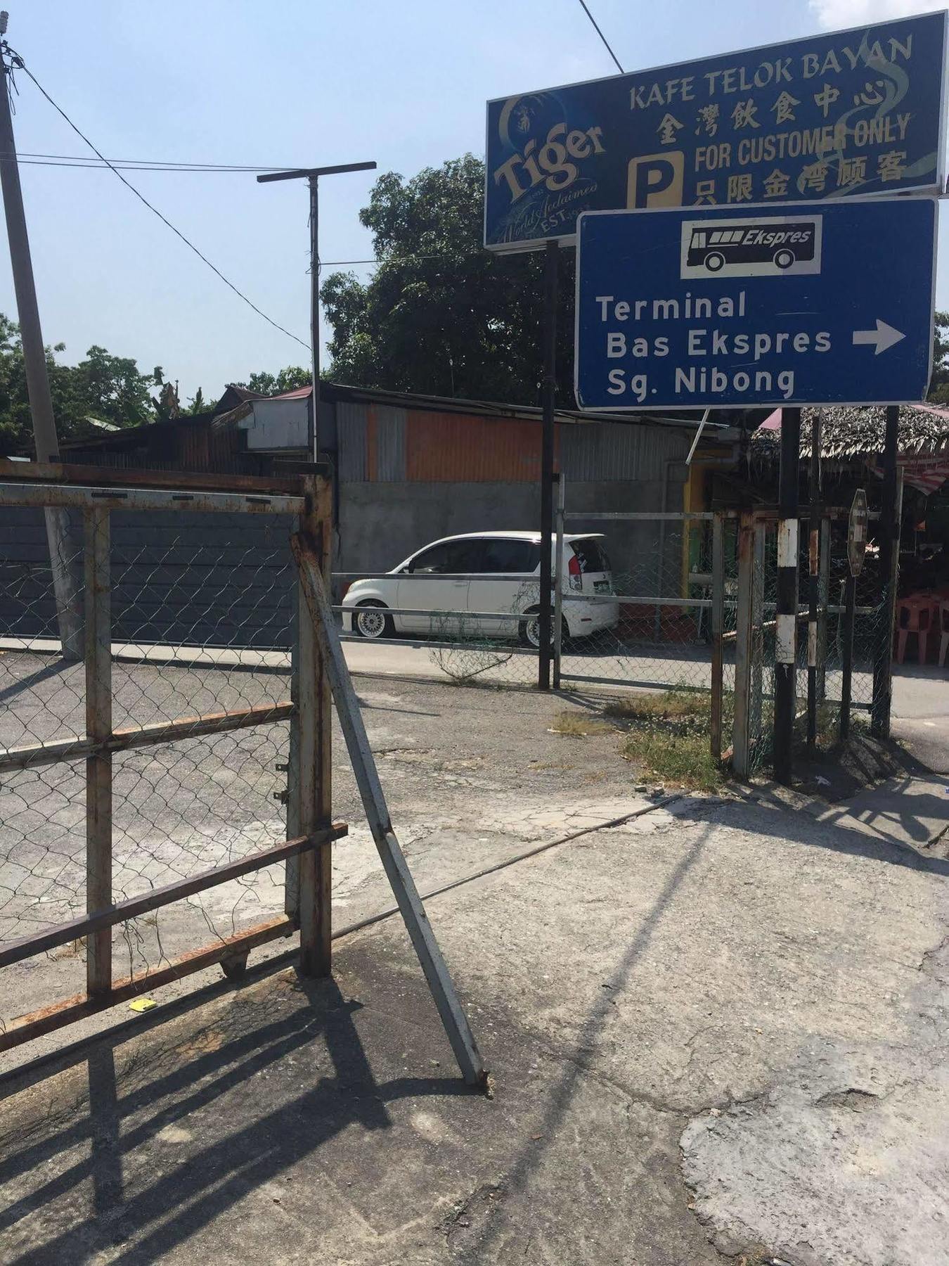 M Qube Hotel Sungai Dua Bukit Екстер'єр фото