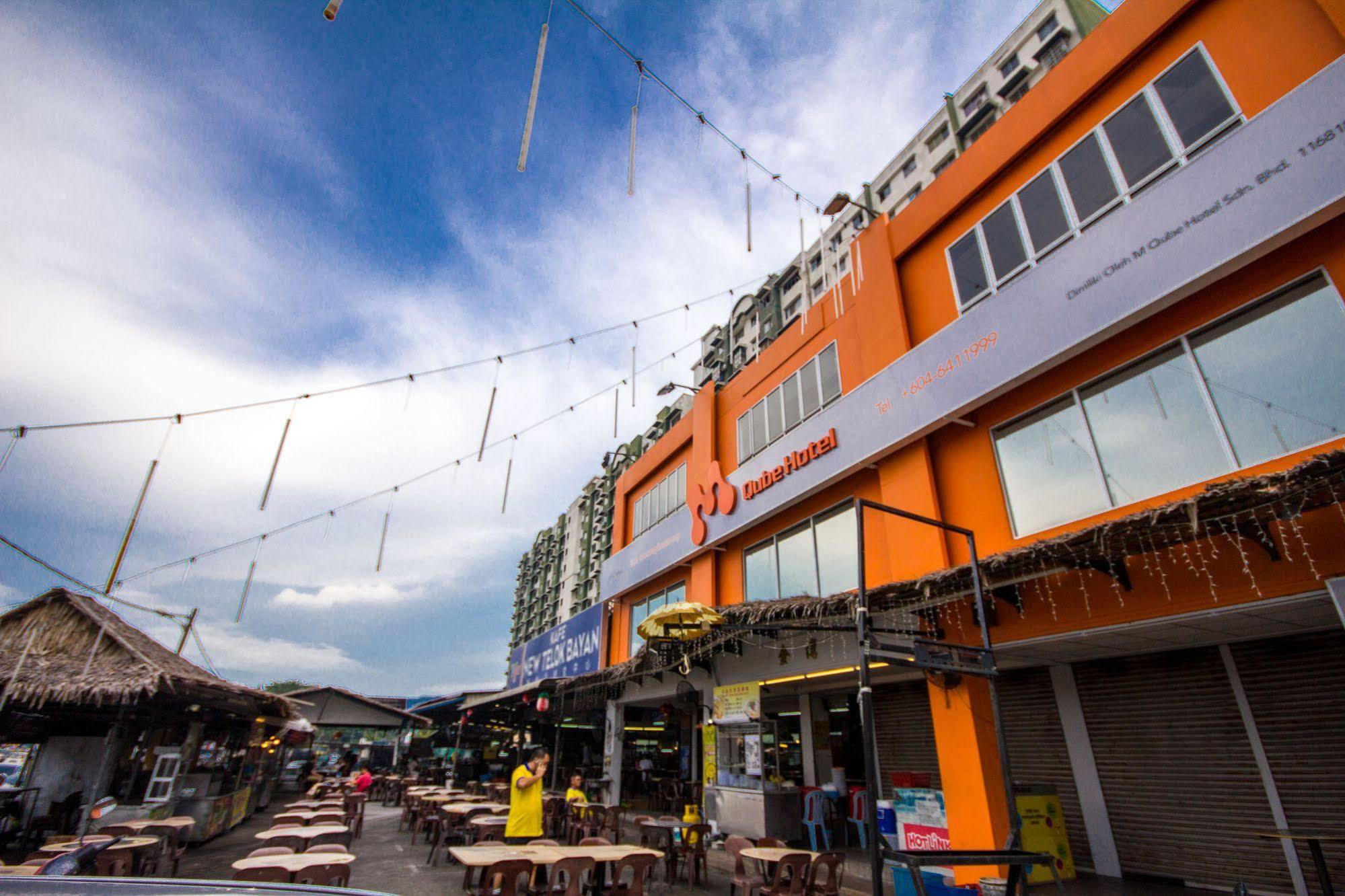 M Qube Hotel Sungai Dua Bukit Екстер'єр фото